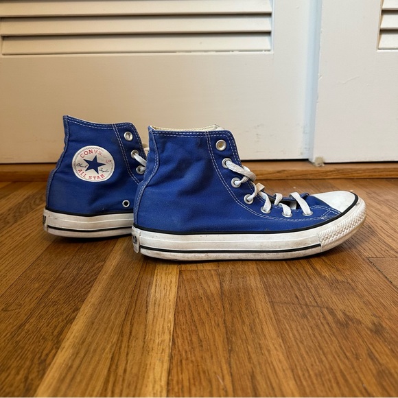 Blue Converse! - Picture 3 of 4